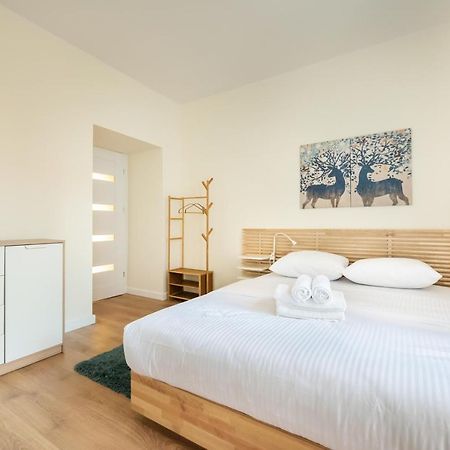Ochota Sunny Apartment 华沙 外观 照片